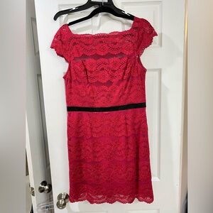 👗Fuschia Lace Sheath Mini Dress, Size 13/14👗